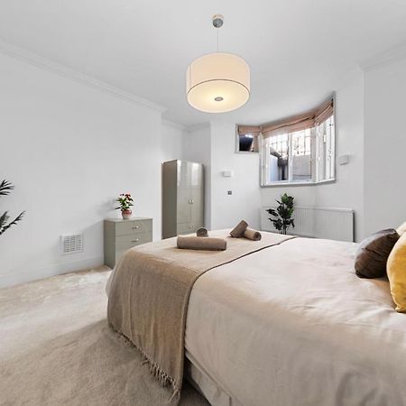 Harrods 2 Bed Lux Flat W/Patio Apartment ลอนดอน ภายนอก รูปภาพ