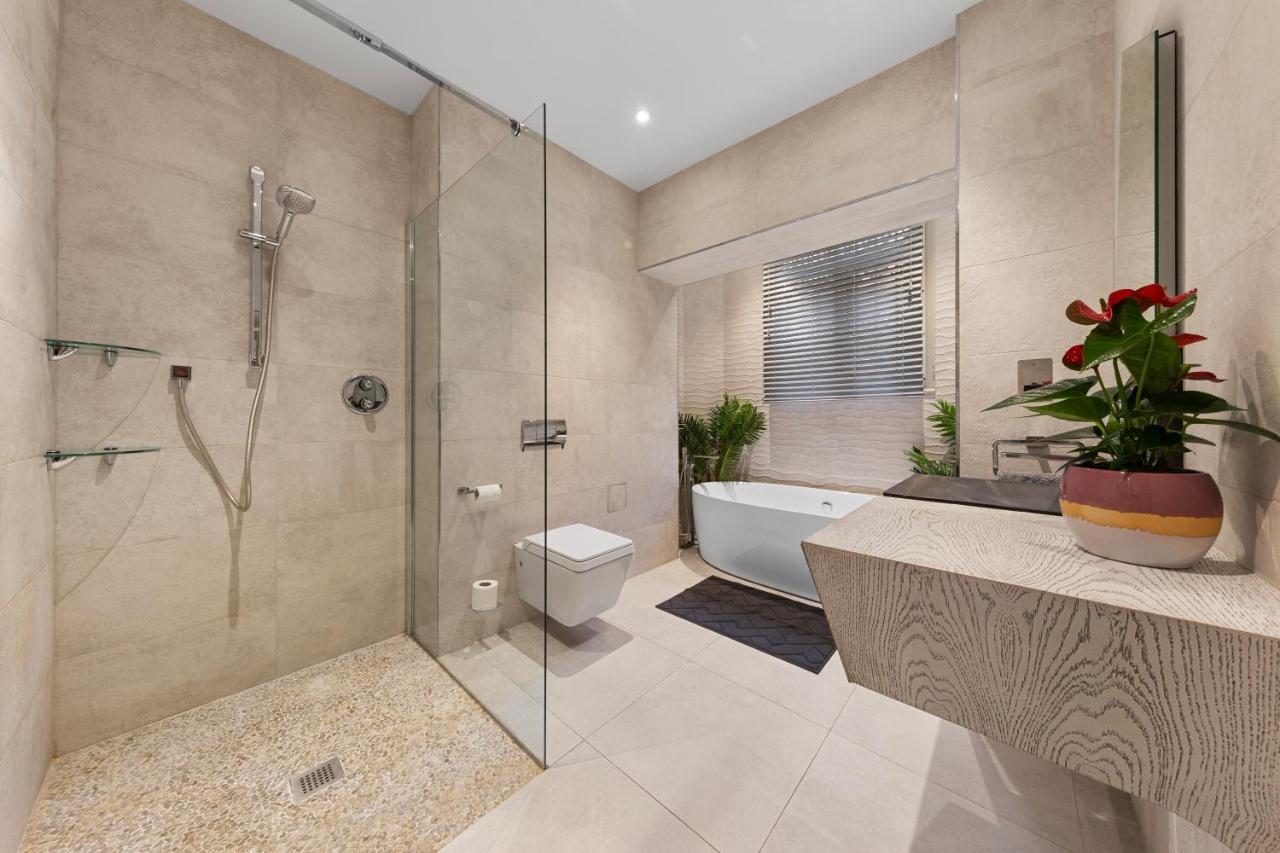 Harrods 2 Bed Lux Flat W/Patio Apartment ลอนดอน ภายนอก รูปภาพ