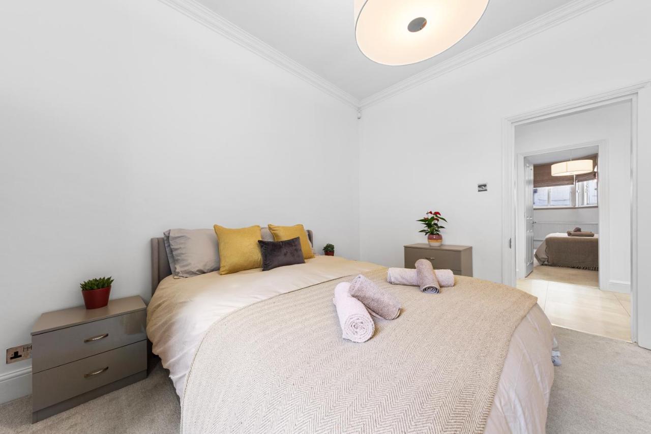 Harrods 2 Bed Lux Flat W/Patio Apartment ลอนดอน ภายนอก รูปภาพ