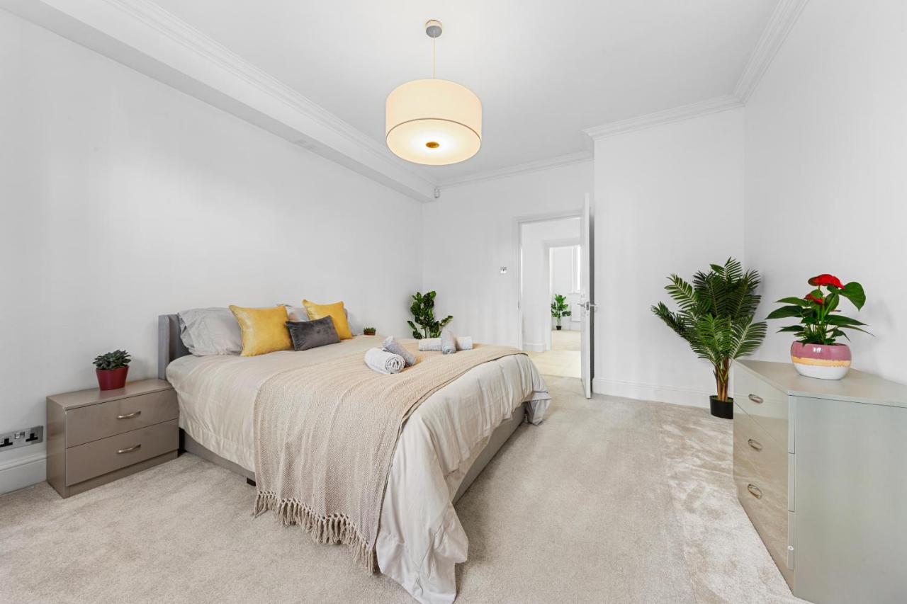 Harrods 2 Bed Lux Flat W/Patio Apartment ลอนดอน ภายนอก รูปภาพ